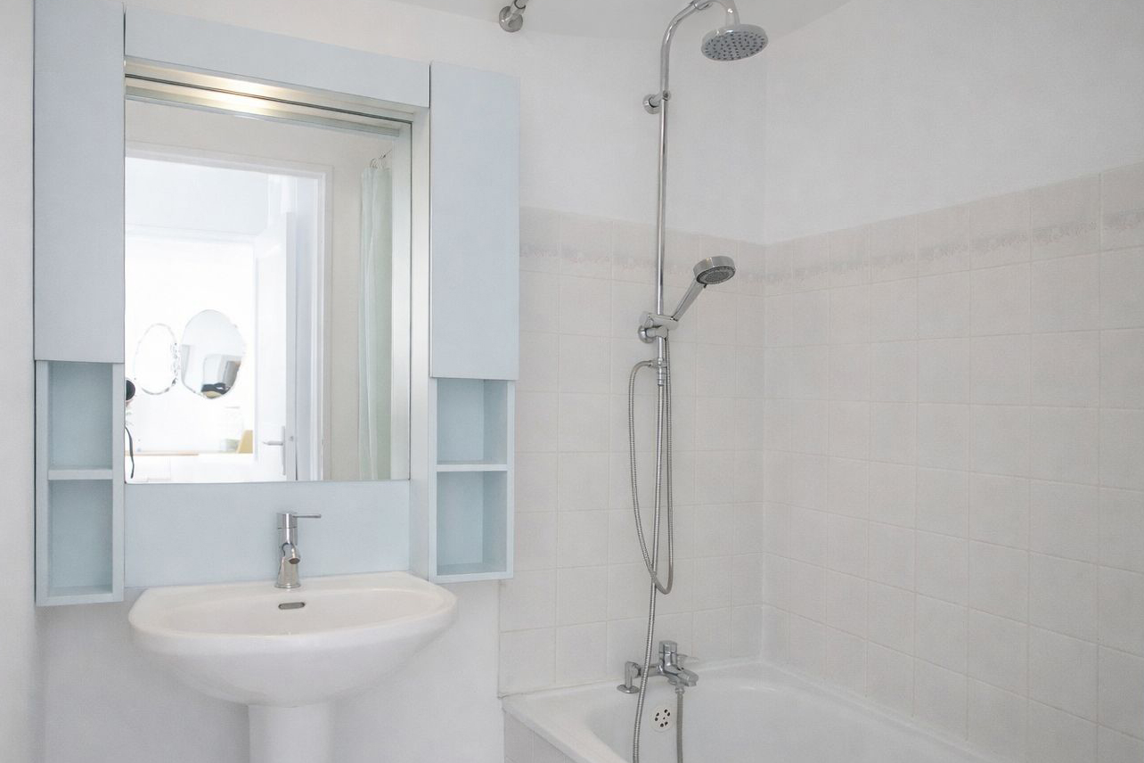 Appartement 2 pièces à vendre à Paris 14ème - Dernier étage avec balcon