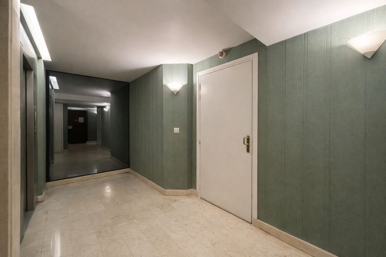 Appartement 2 pièces à vendre à Paris 14ème - Dernier étage avec balcon