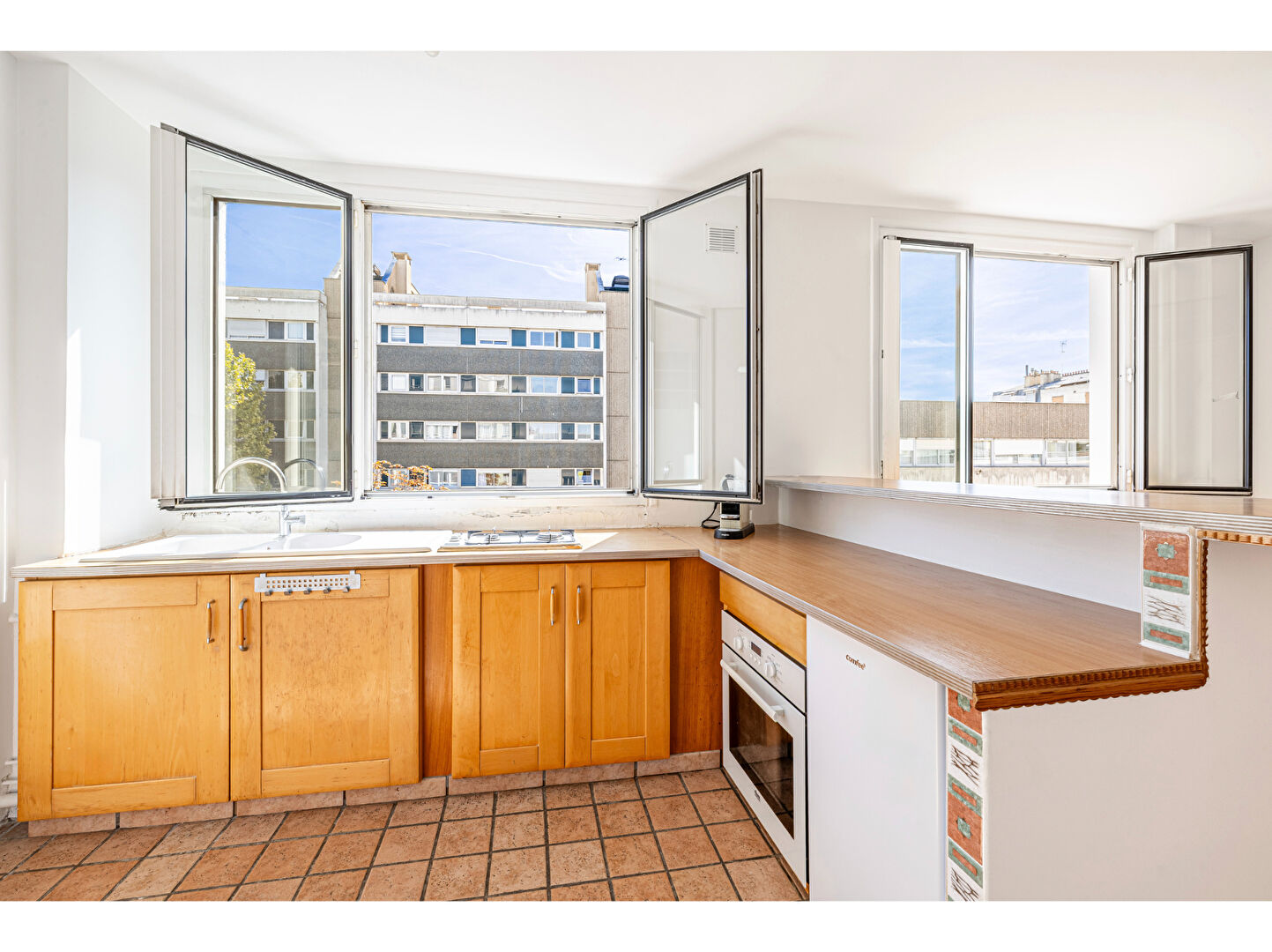 Appartement 2 pièces à vendre, dernier étage, exposition sud - Paris 19ème