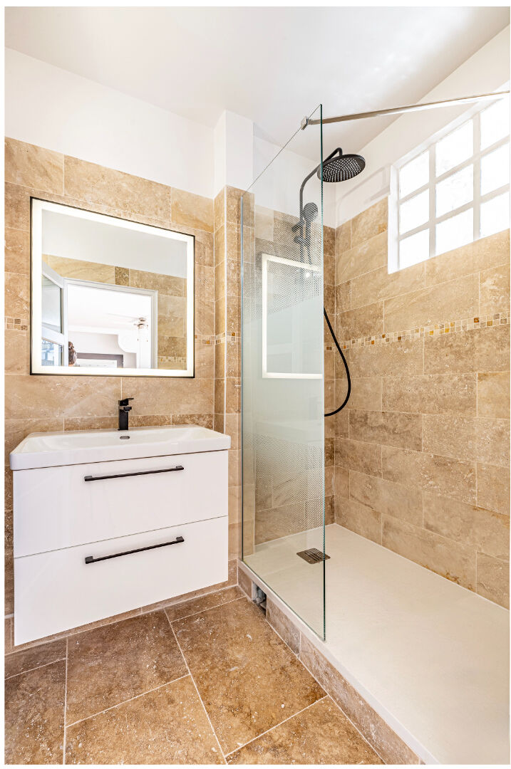 Appartement 2 pièces à vendre, dernier étage, exposition sud - Paris 19ème