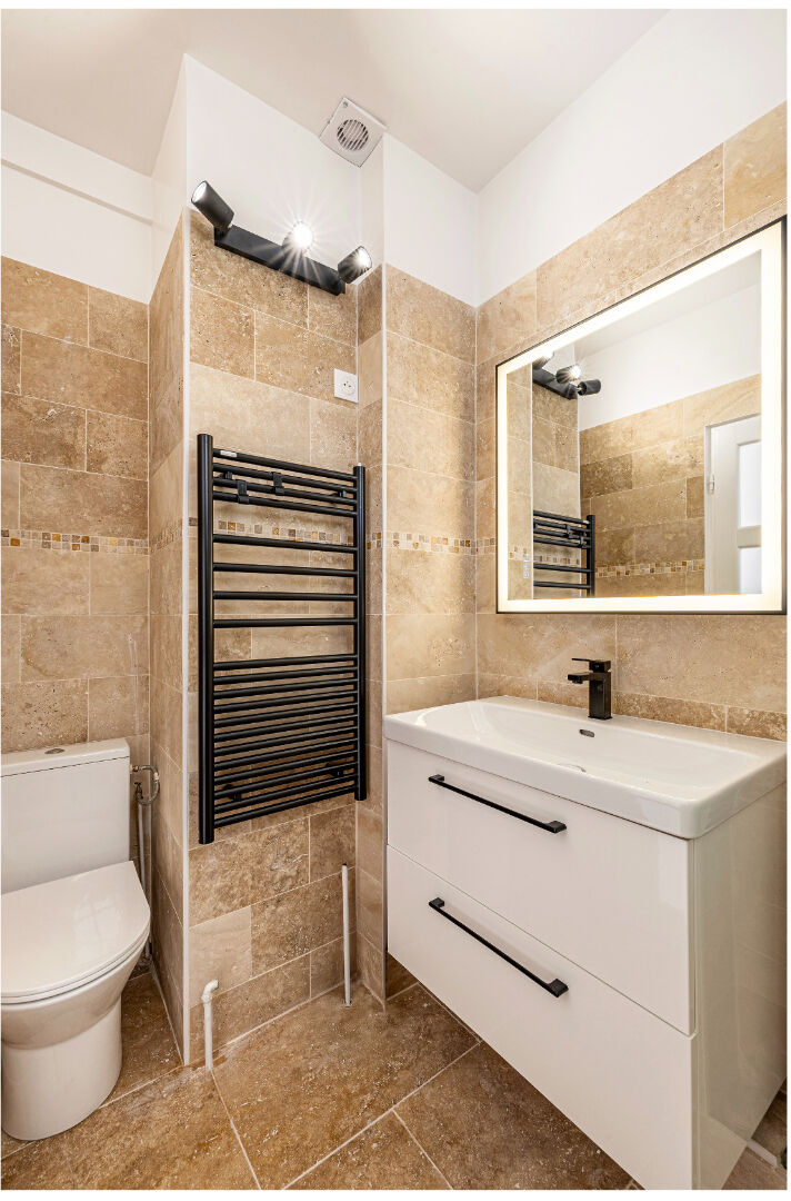 Appartement 2 pièces à vendre, dernier étage, exposition sud - Paris 19ème