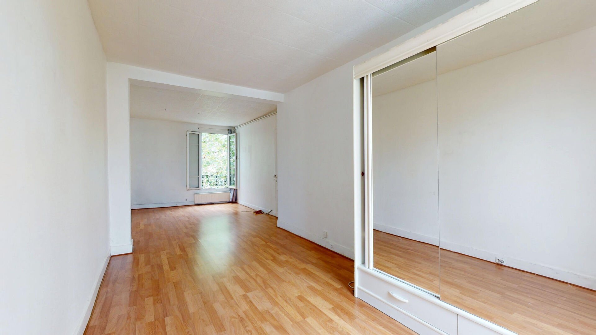 Appartement 3 pièces à rénover, dernier étage, Saint Ouen sur Seine