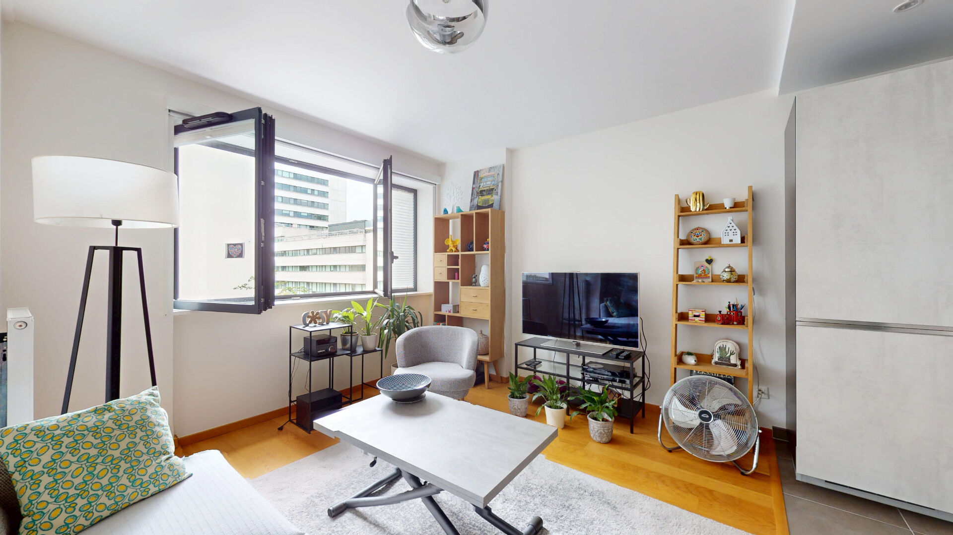 Appartement 2 pièces calme à vendre à Paris - Réf. V1106