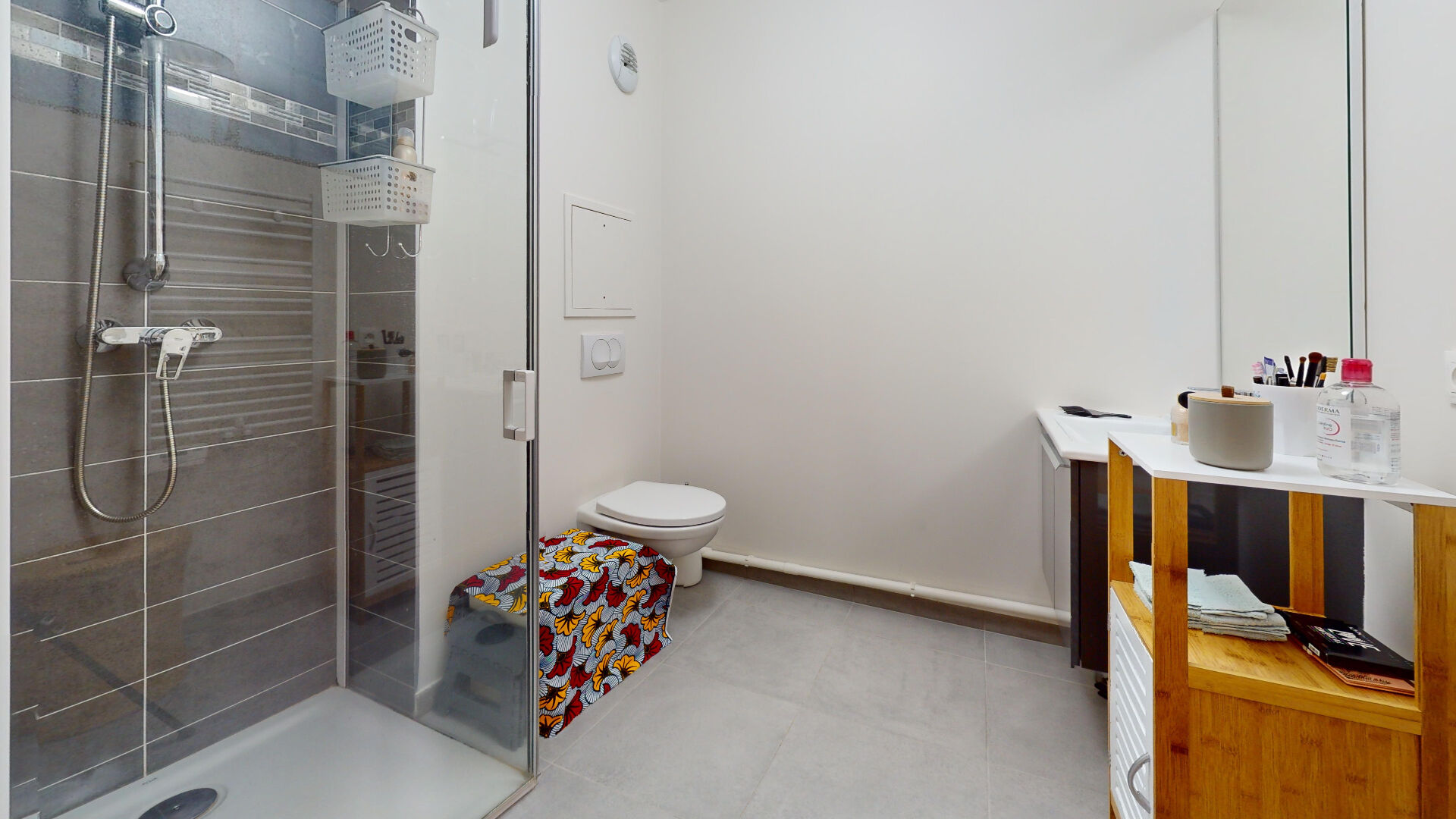 Appartement 2 pièces calme à vendre à Paris - Réf. V1106