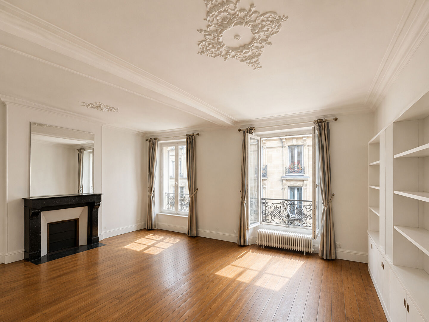 PARIS 14e - RUE DE LA GAÎTÉ - APPARTEMENT 3 PIÈCES