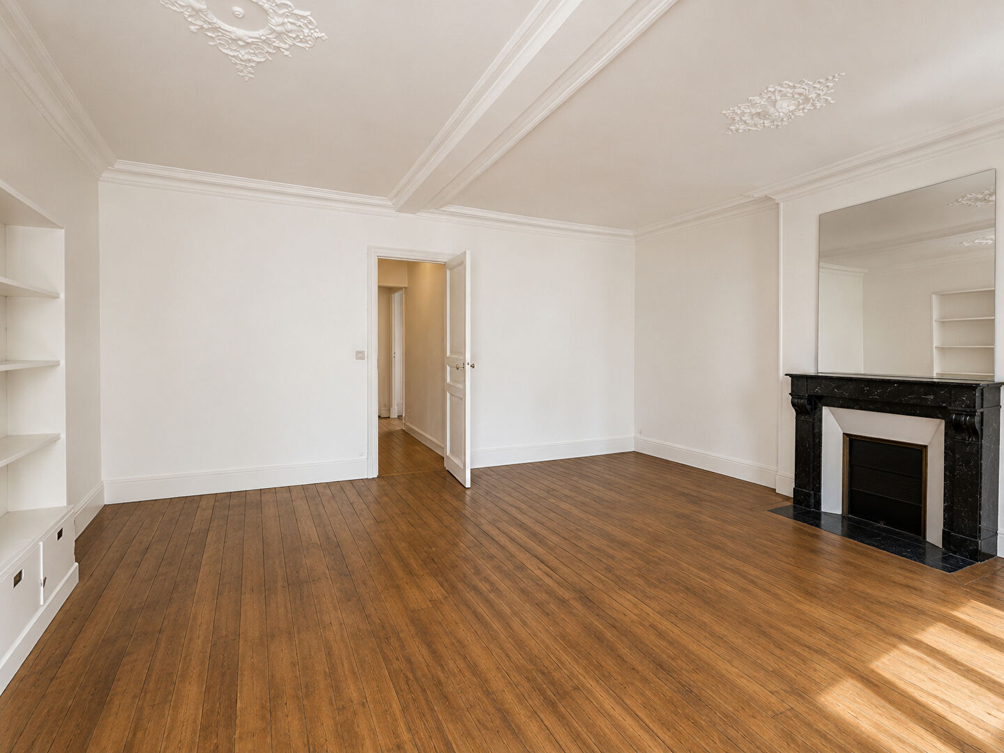 PARIS 14e - RUE DE LA GAÎTÉ - APPARTEMENT 3 PIÈCES