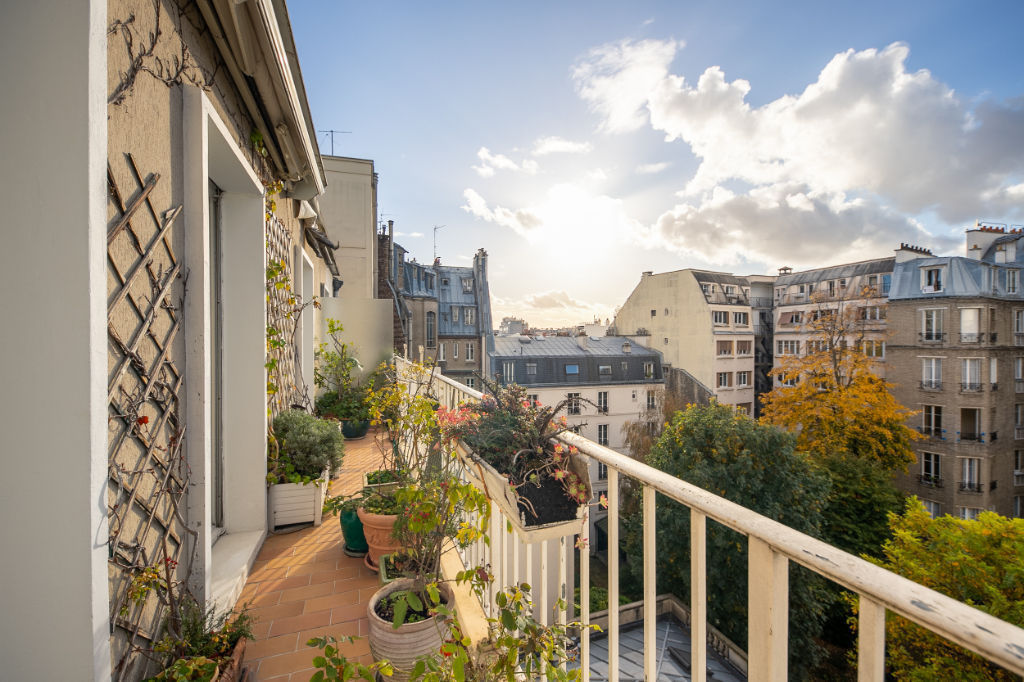 Val de Grace - Dernier étage - Extérieurs - 5 pièces 106 m2 + 11 m2 de balcon