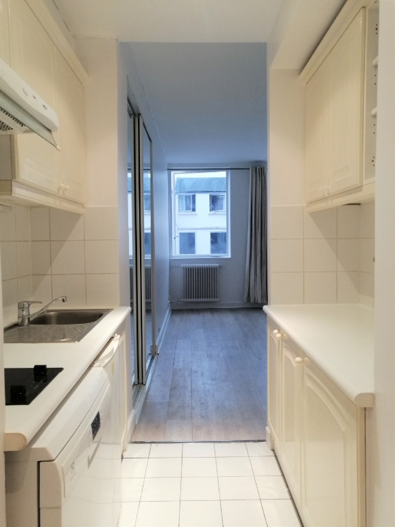 A louer appartement non meublé Studio de 32.76m² - PARIS ...