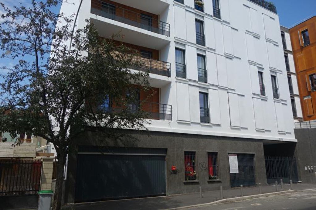 BAGNOLET - PAUL BERT - Studette meublée 1 pièce 17,76 m²