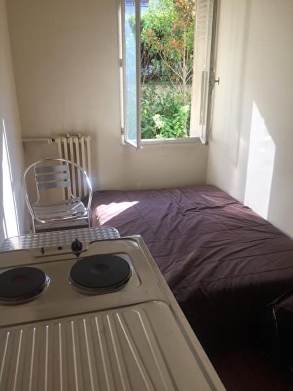 NEUILLY - COMMANDANT CHARCOT -  Studette meublée 1 pièce 9,46 m²