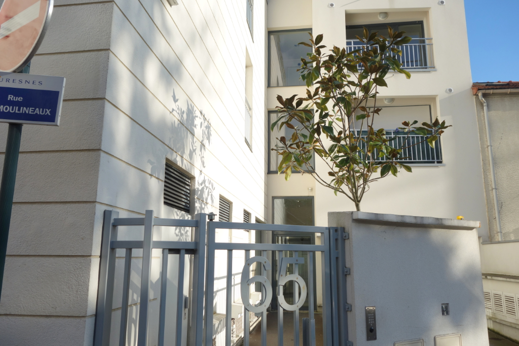 Appartement Suresnes 1 pièce(s) 22.08 m2 - TERRASSE