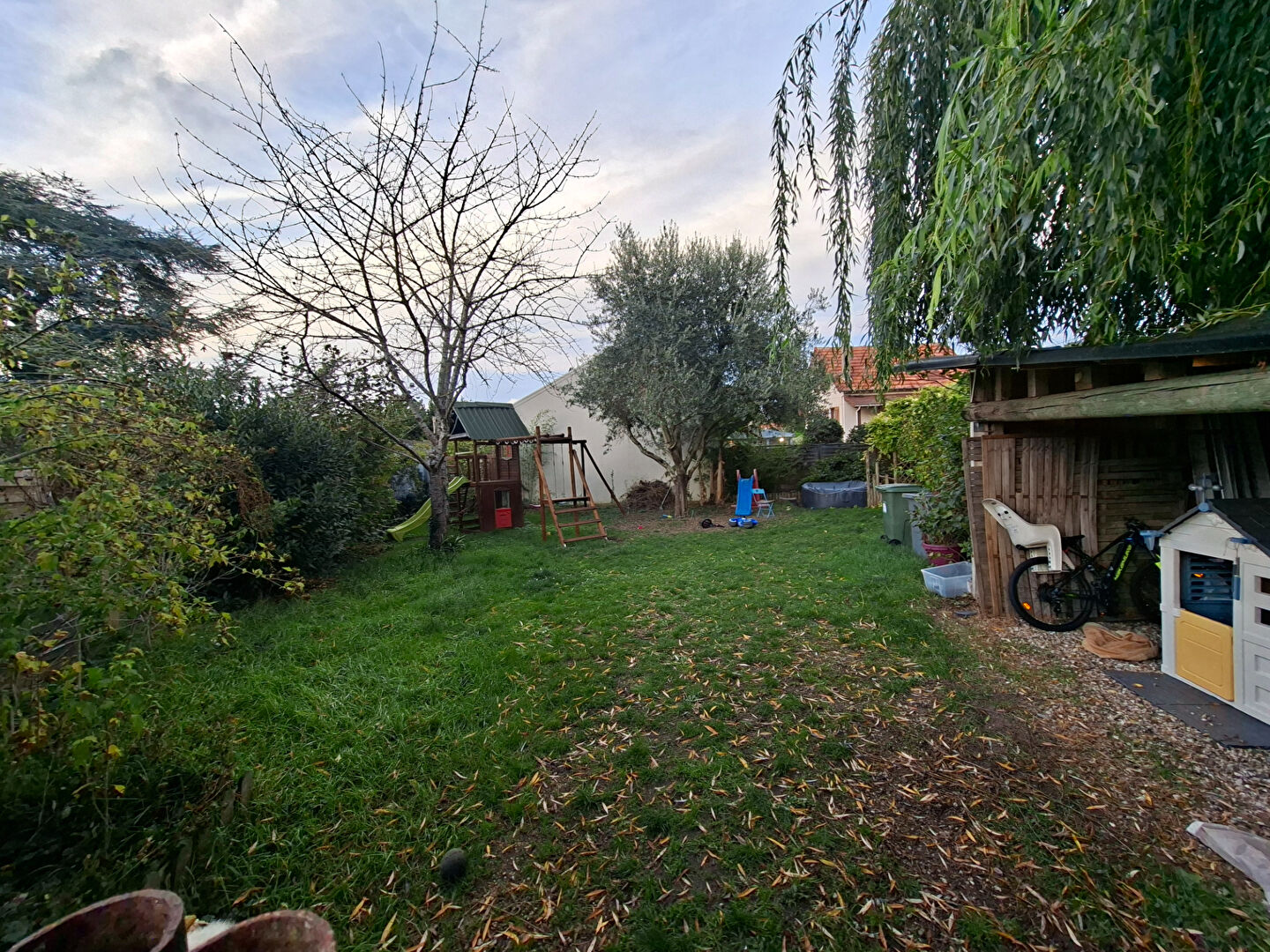 Maison  1 pièce(s) 131 m2