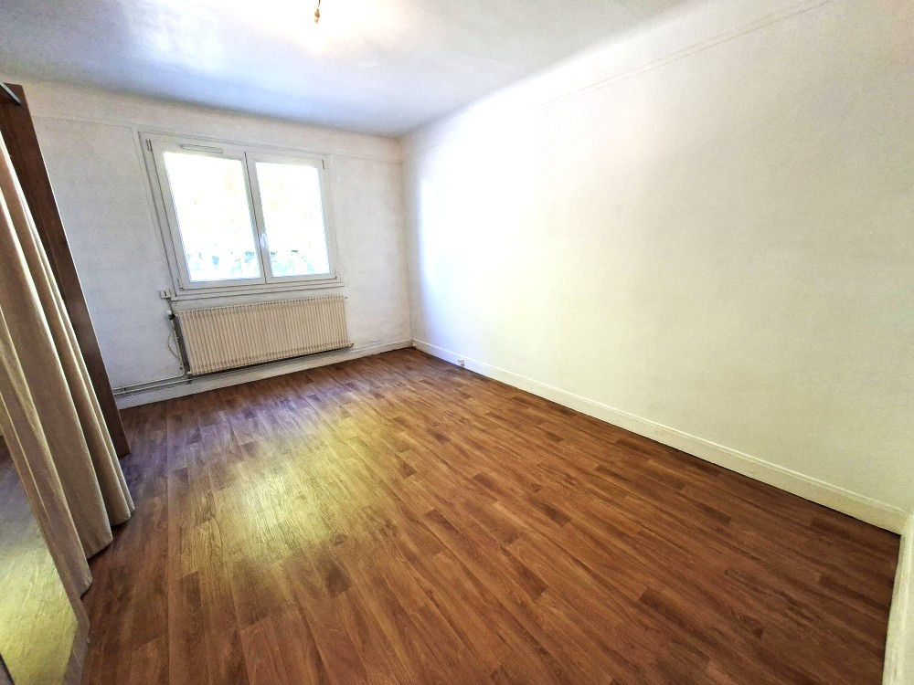 Appartement 2 pièces à rénover