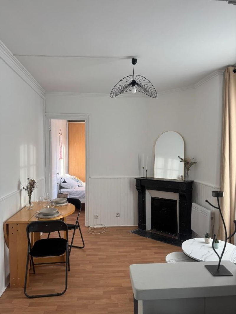 appartement meublé  2 pièce(s) 26.87 m2