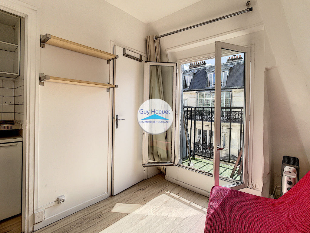 Appartement F1 à louer à PARIS