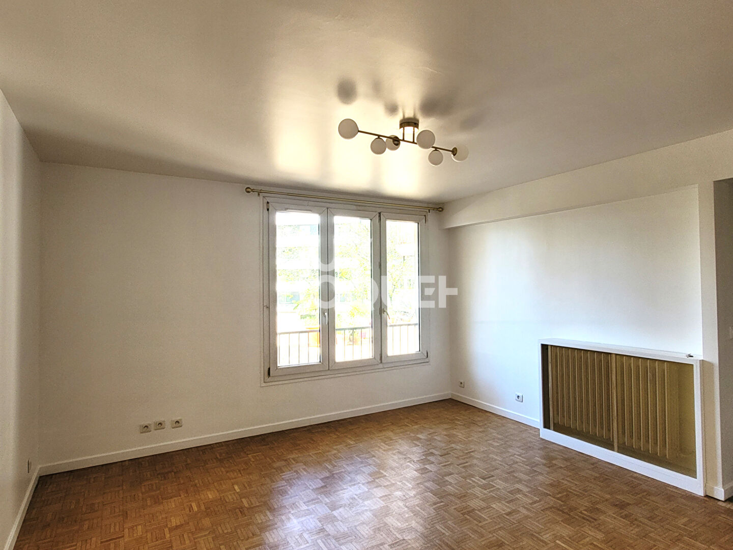Appartement 3 pièces 62.75 m2 rue de Belleville PARIS 20