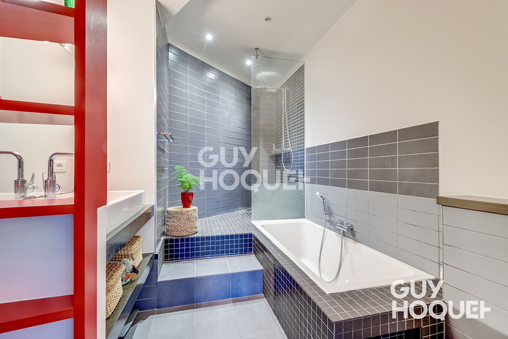 3 pièces 87.17 m2 PARIS 19 BELLEVILLE