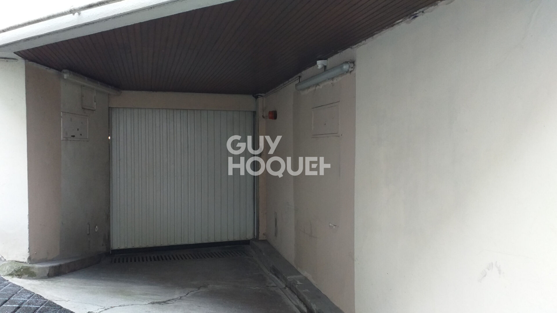 Parking / box Paris  75019