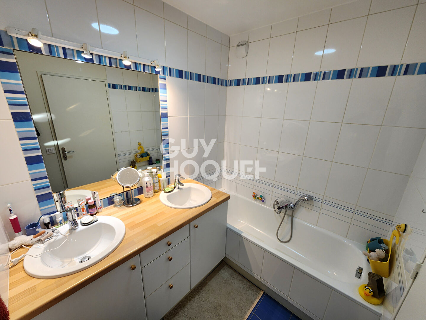 PARIS 19 - BELLEVILLE - 5 pièces - 101.5 m2