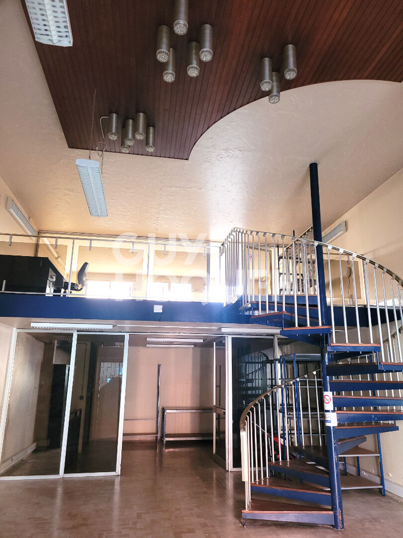 Local commercial Paris 177,32 m2