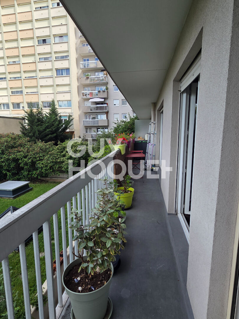 Appartement Paris 3 pièce(s) 68.96 m2