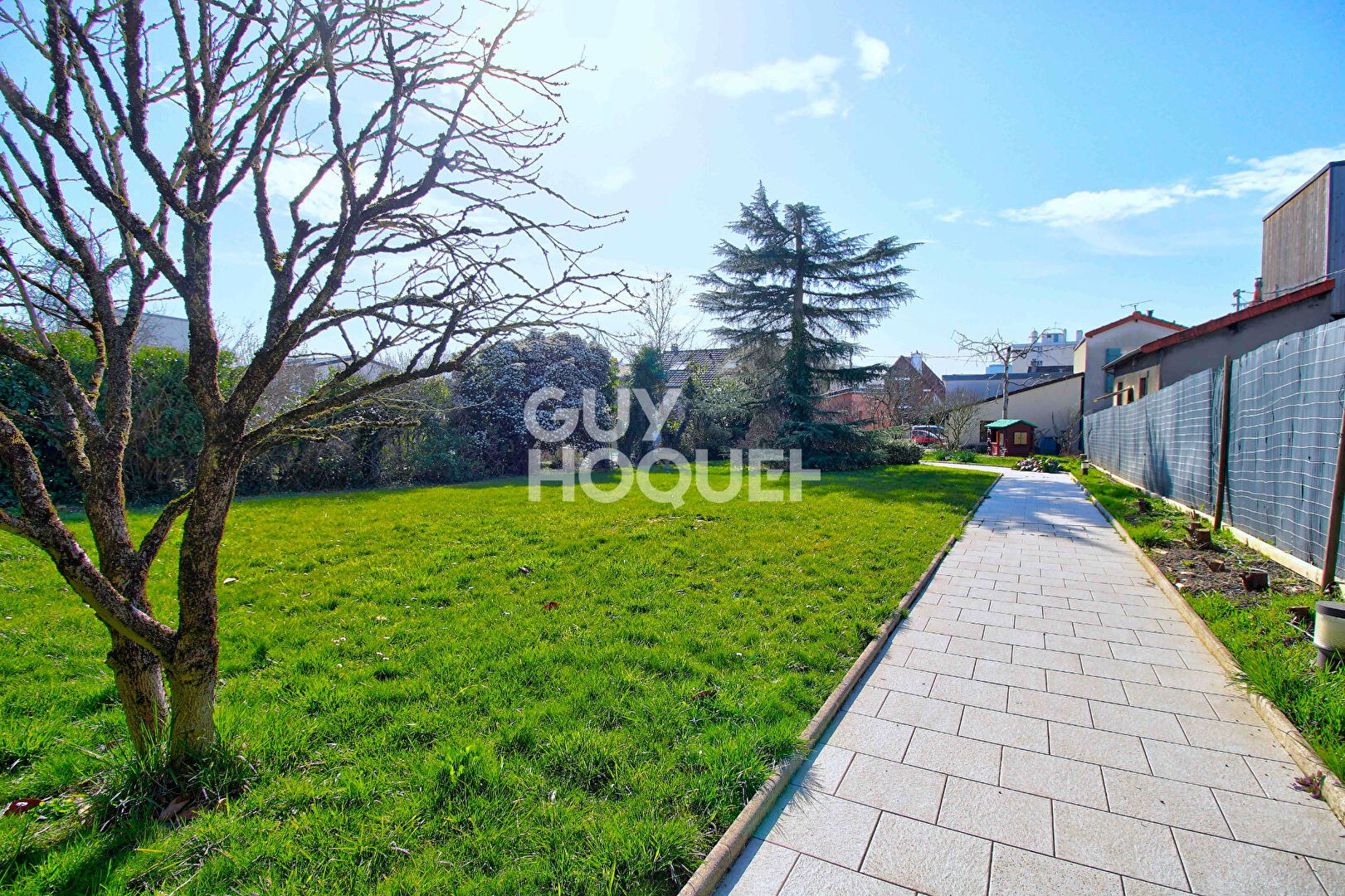 Propriété avec terrain - Montreuil