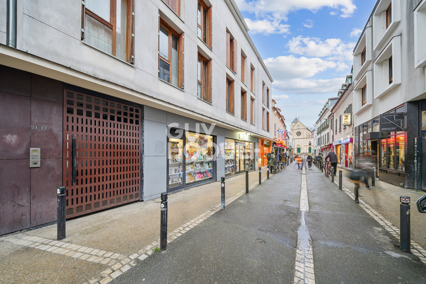 Montreuil /Appartement familial avec jardin