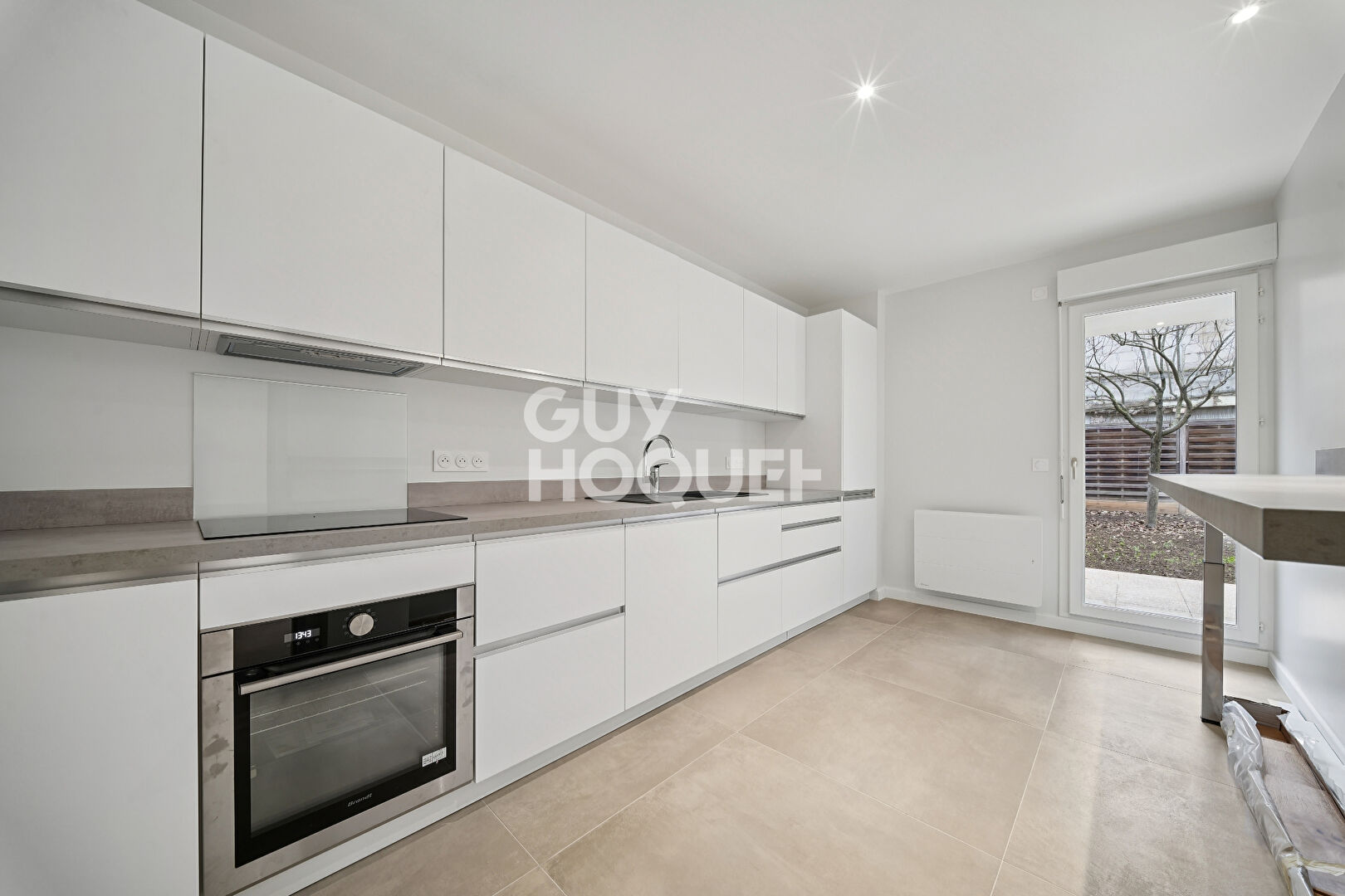 Montreuil /Appartement familial avec jardin