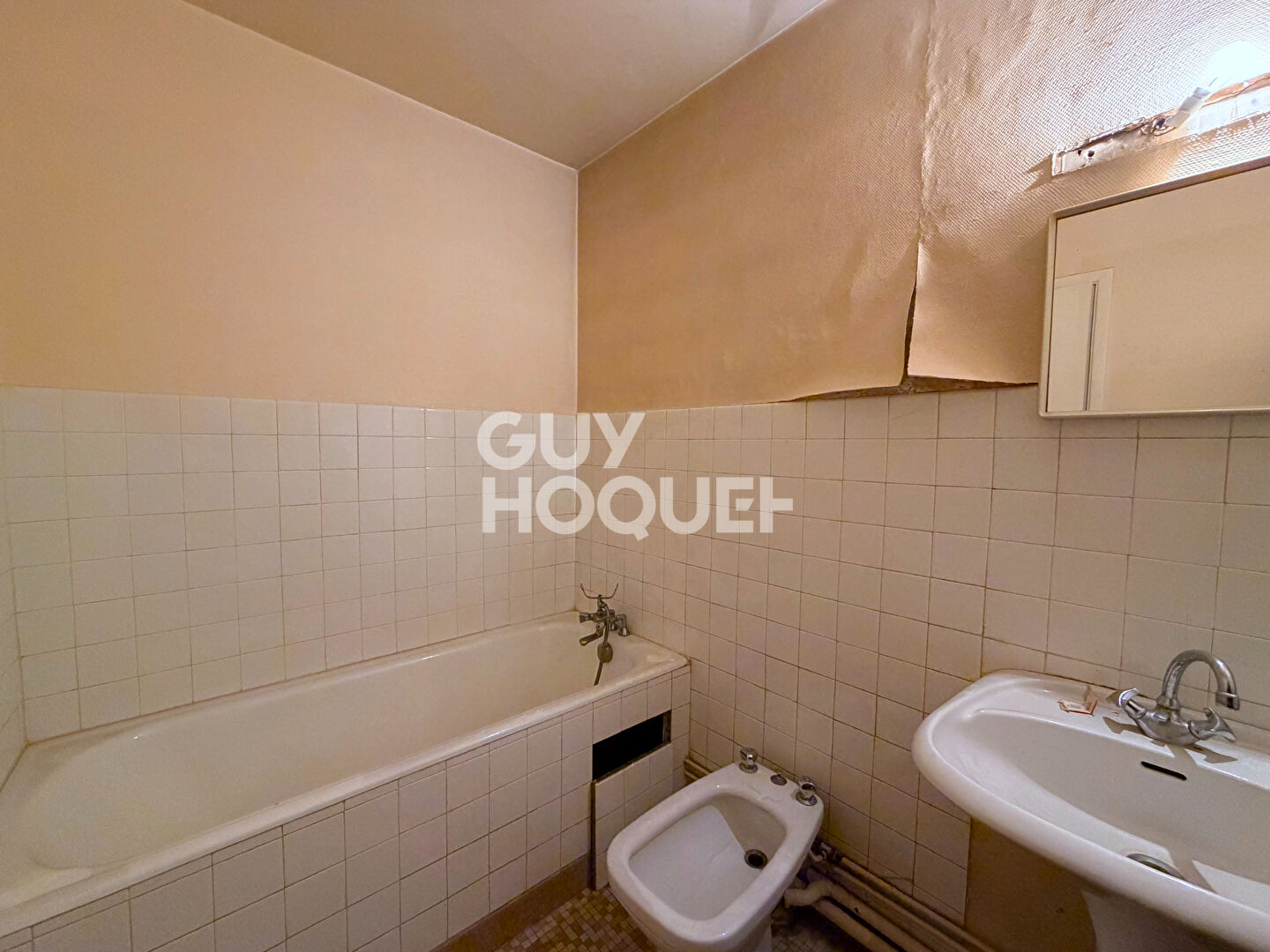 Appartement T3 de 69,70m² avec balcon à rénover