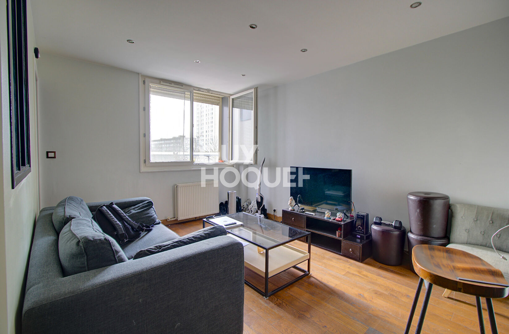 2 pièces - place des fêtes