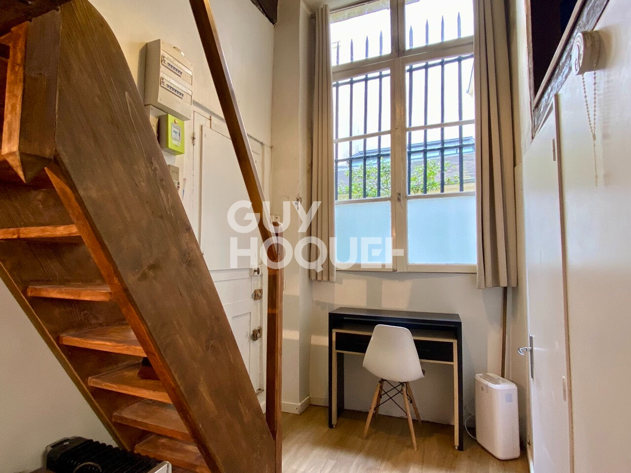 Studio avec mezzanine - rue Quincampoix