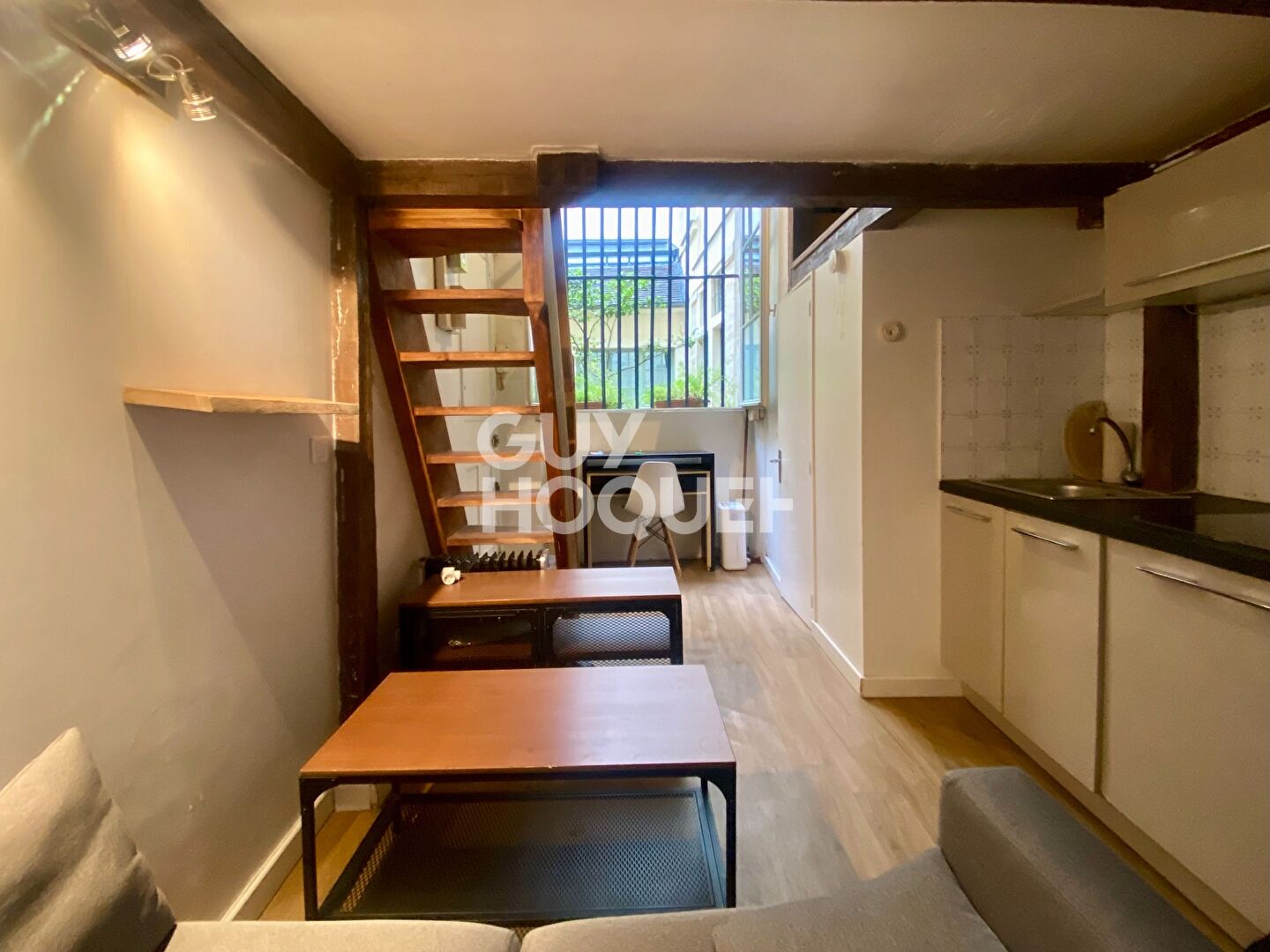Studio avec mezzanine - rue Quincampoix