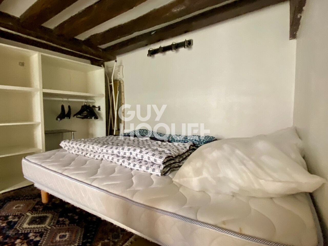Studio avec mezzanine - rue Quincampoix