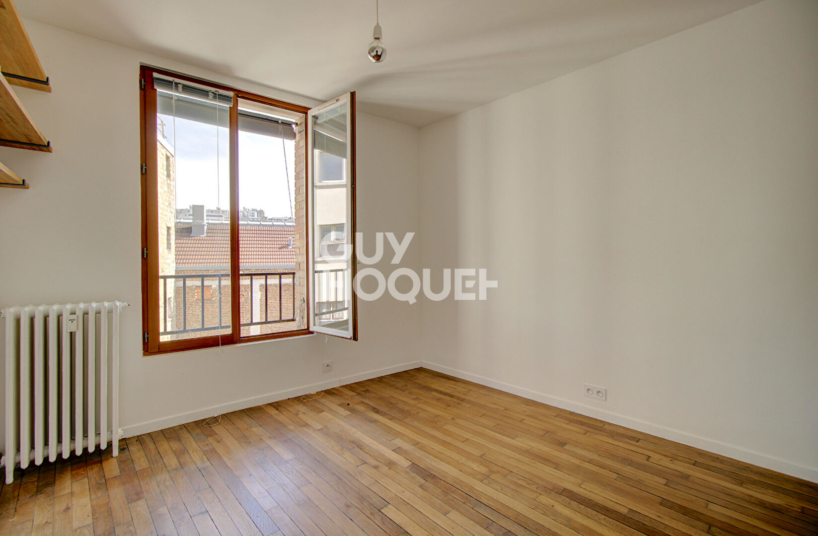 Studio rénové en dernier étage - Jourdain/ Ménilmontant