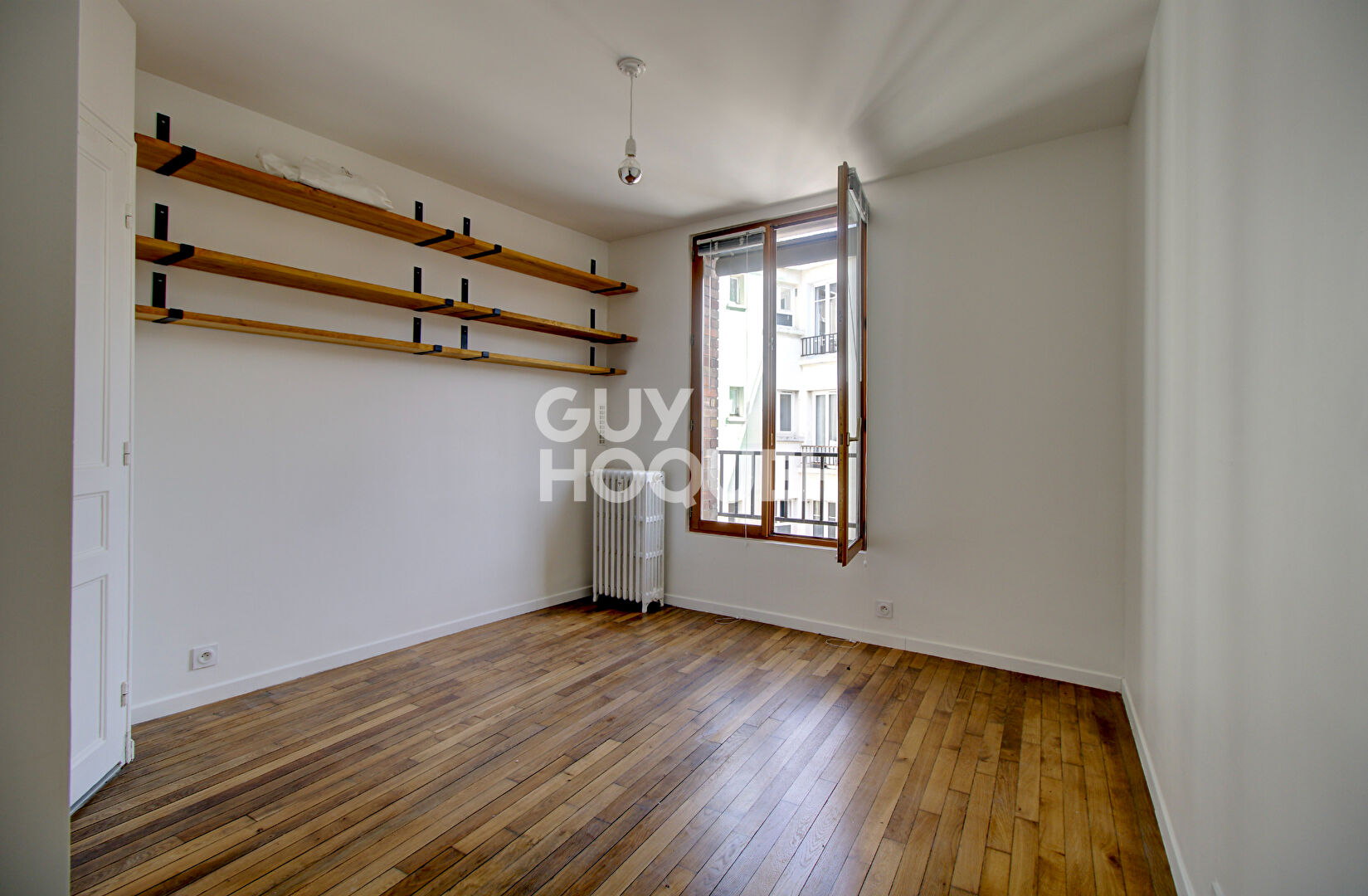 Studio rénové en dernier étage - Jourdain/ Ménilmontant