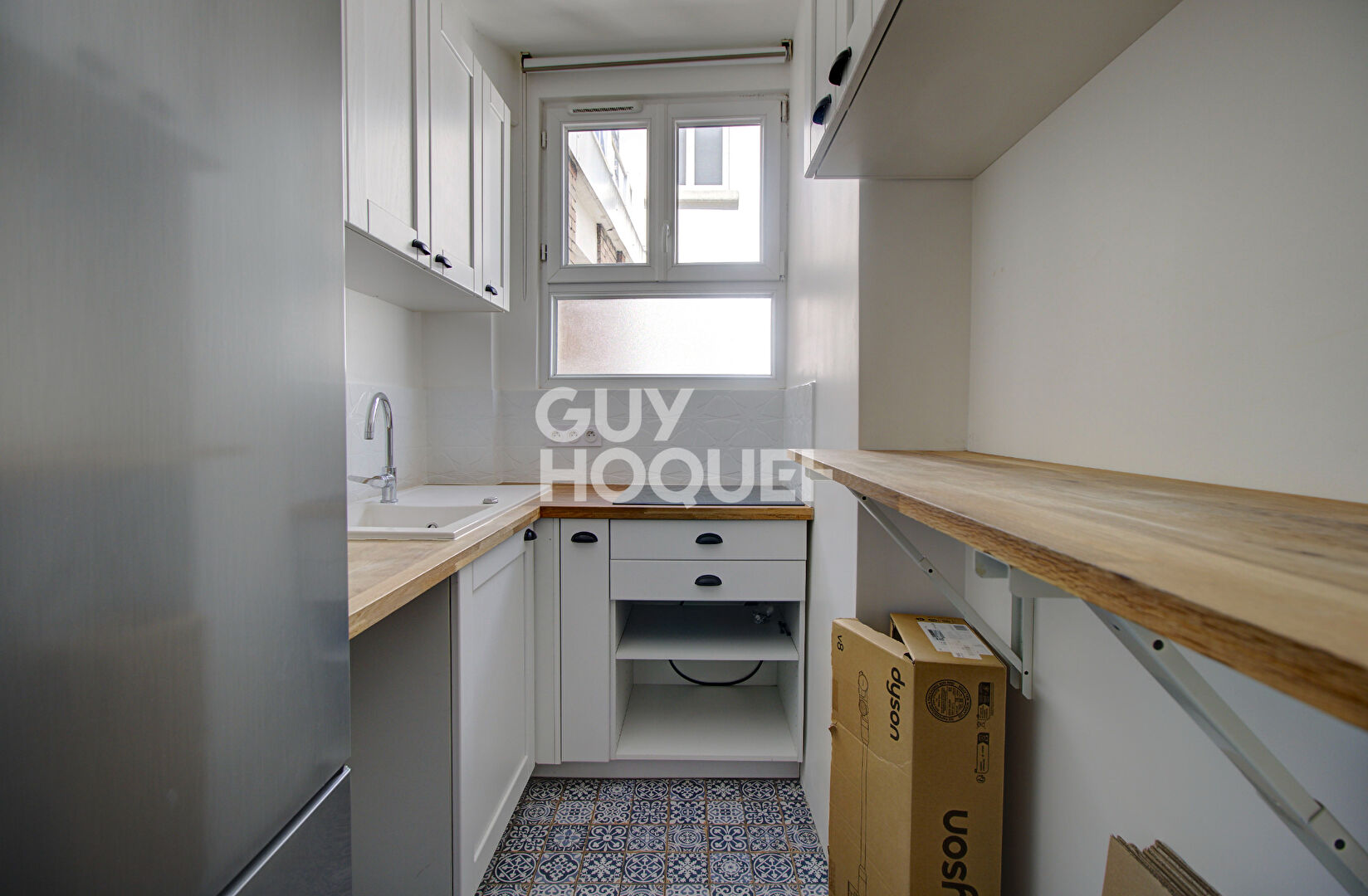 Studio rénové en dernier étage - Jourdain/ Ménilmontant
