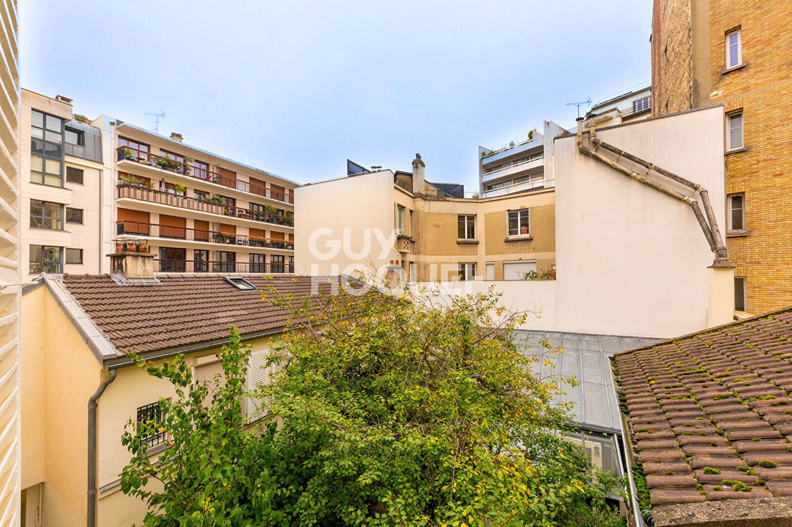 75015 CONVENTION - STUDIO REFAIT À NEUF 27M²