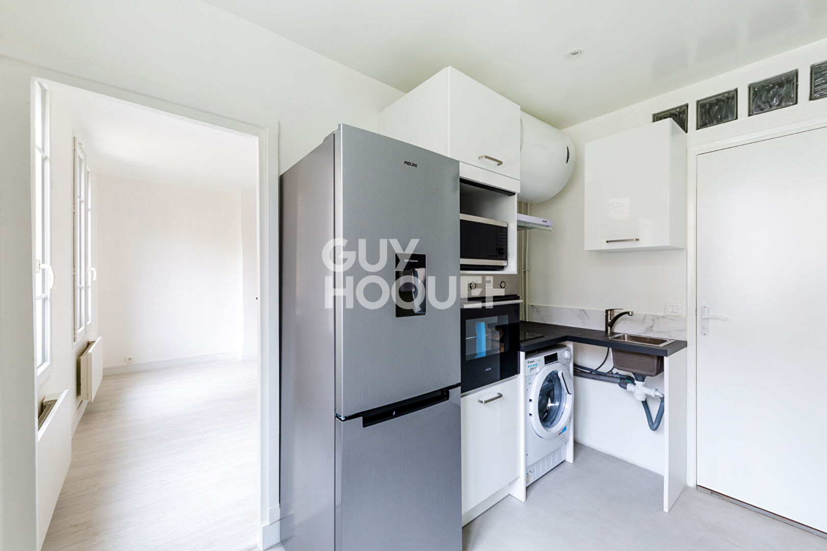 75015 CONVENTION - STUDIO REFAIT À NEUF 27M²