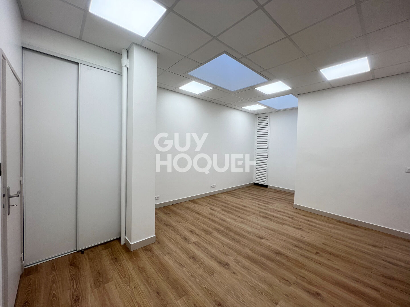 Local d'activité Paris 15 - Charles Michels