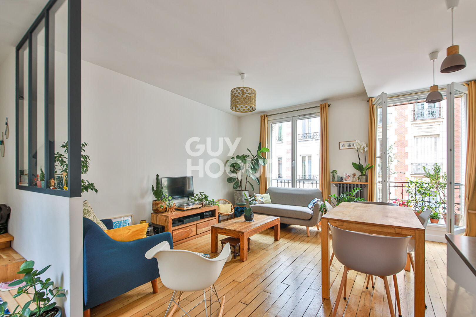 Magnifique 4 pièces 2 chambres proche Convention 75015 PARIS