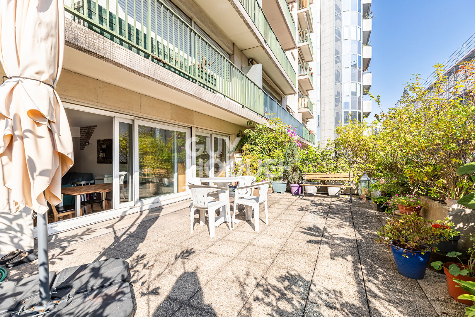 Appartement Paris 3 pièce(s) 52.45 m2 terrasse