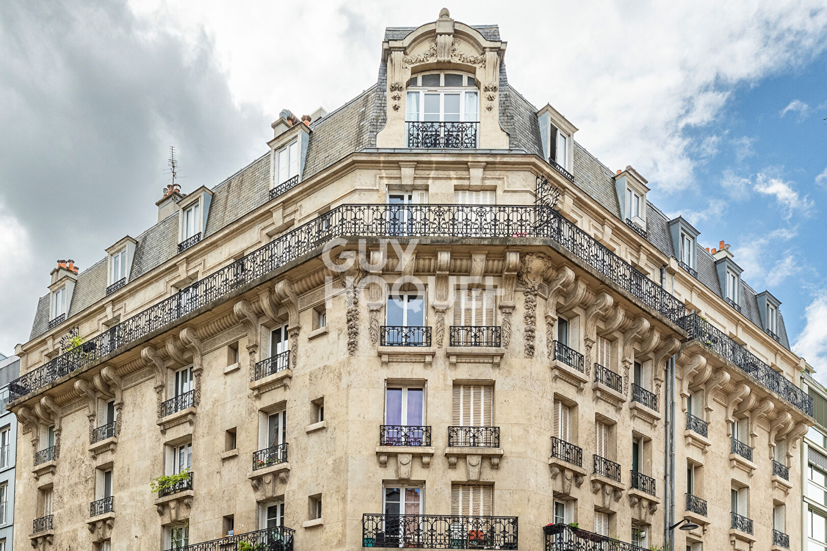 Appartement 3 pièce(s) 65m2Paris 75015 entièrement rénové.