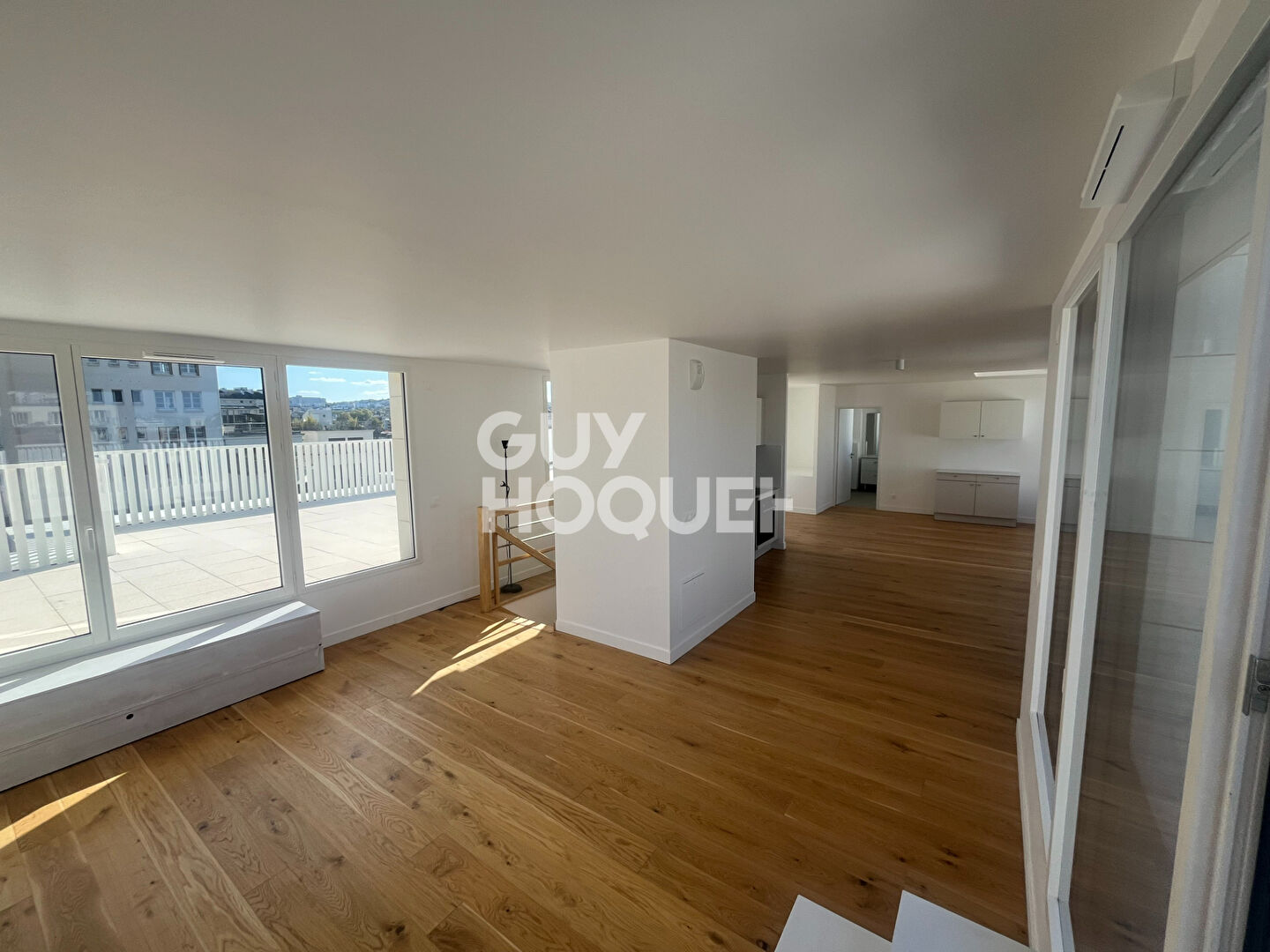 Duplex avec grande terrasse en rooftop - ISSY LES MOULINEAUX