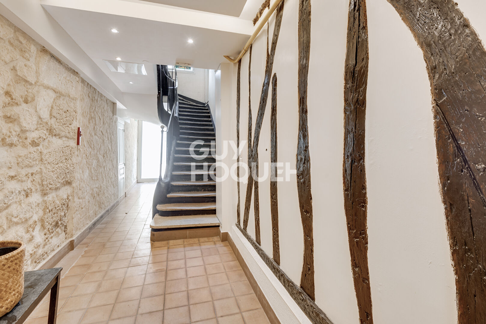 Appartement Paris 2 pièce(s) 1 chambre MAUBERT 75005 PARIS