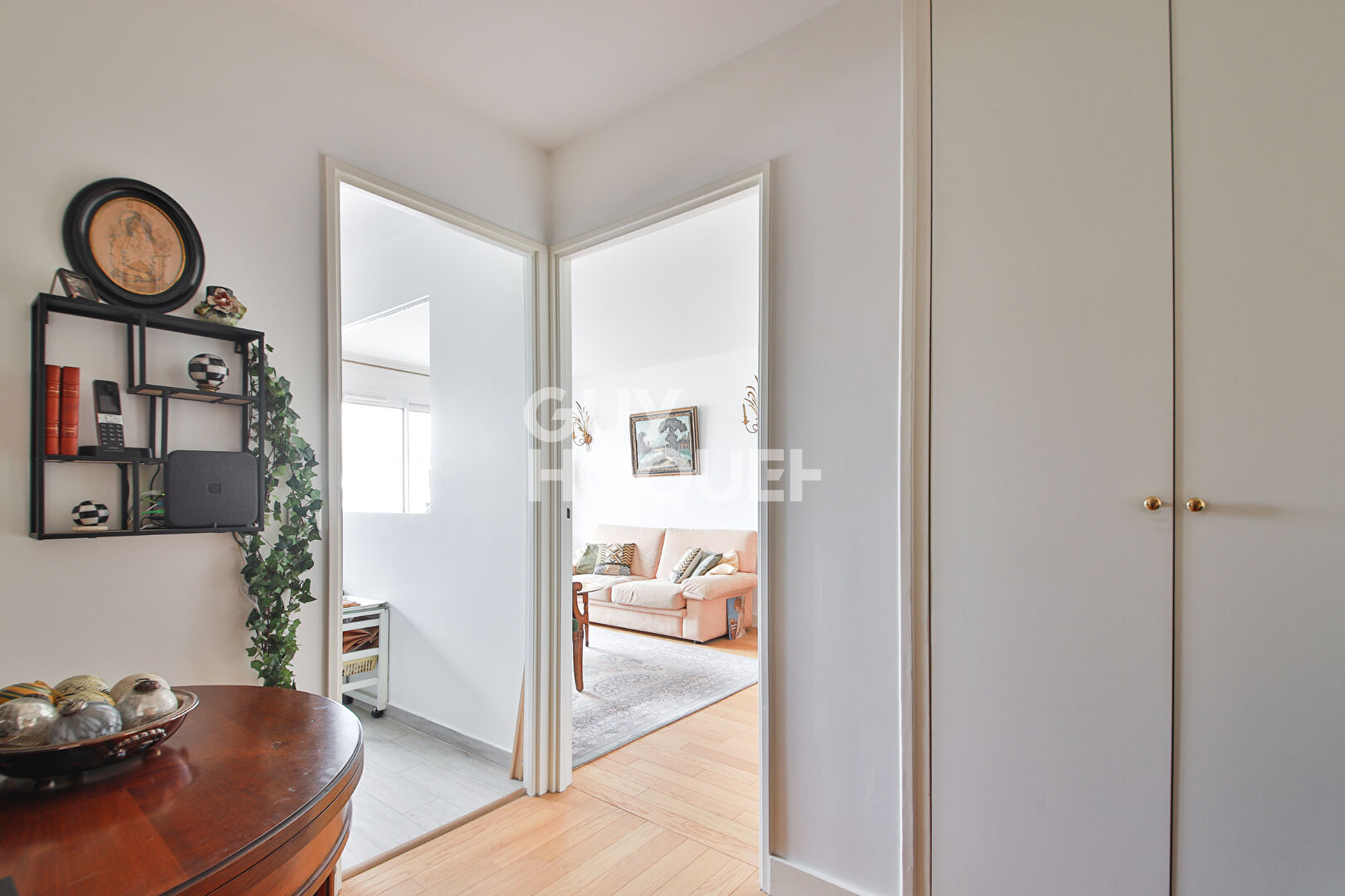 75015 CONVENTION  / DERNIER ETAGE 2 PIECES 50M² AVEC BALCON + PARKING