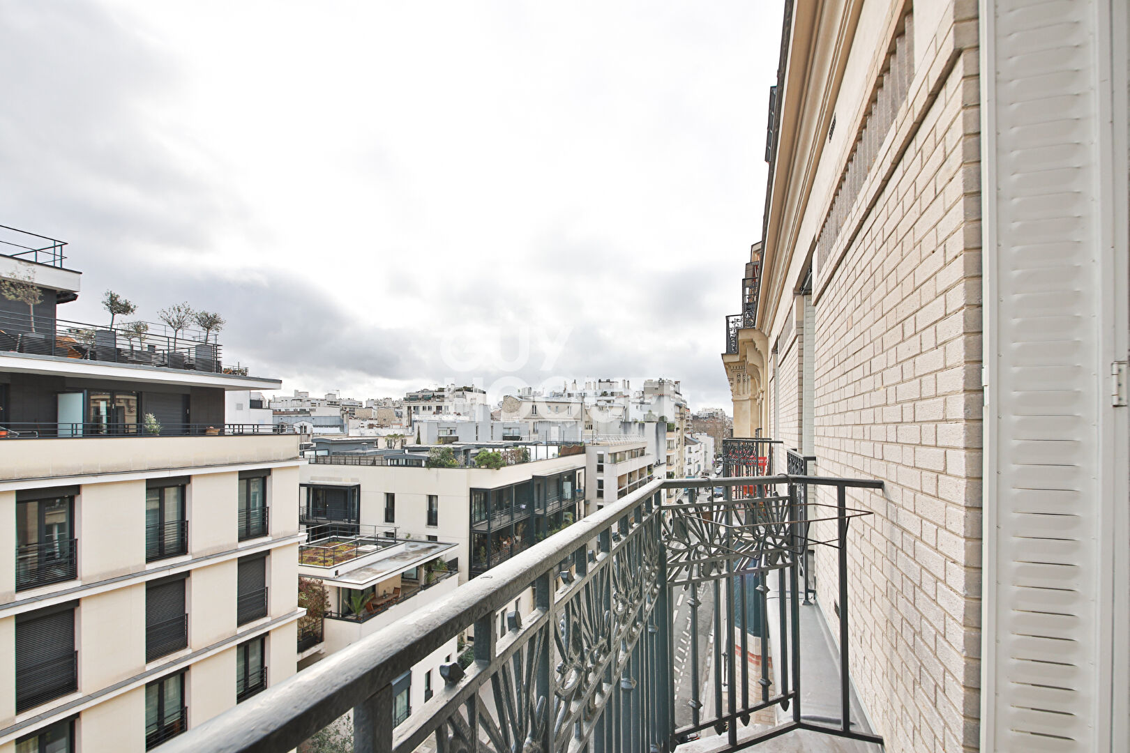 Appartement Paris 3 pièces rue Saint Charles PARIS 15