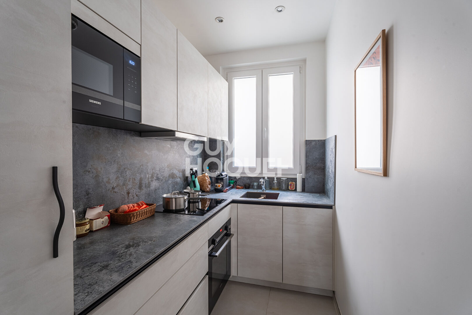 Appartement 2/3 pièces - Traversant - Balcon - Immeuble ancien de standing