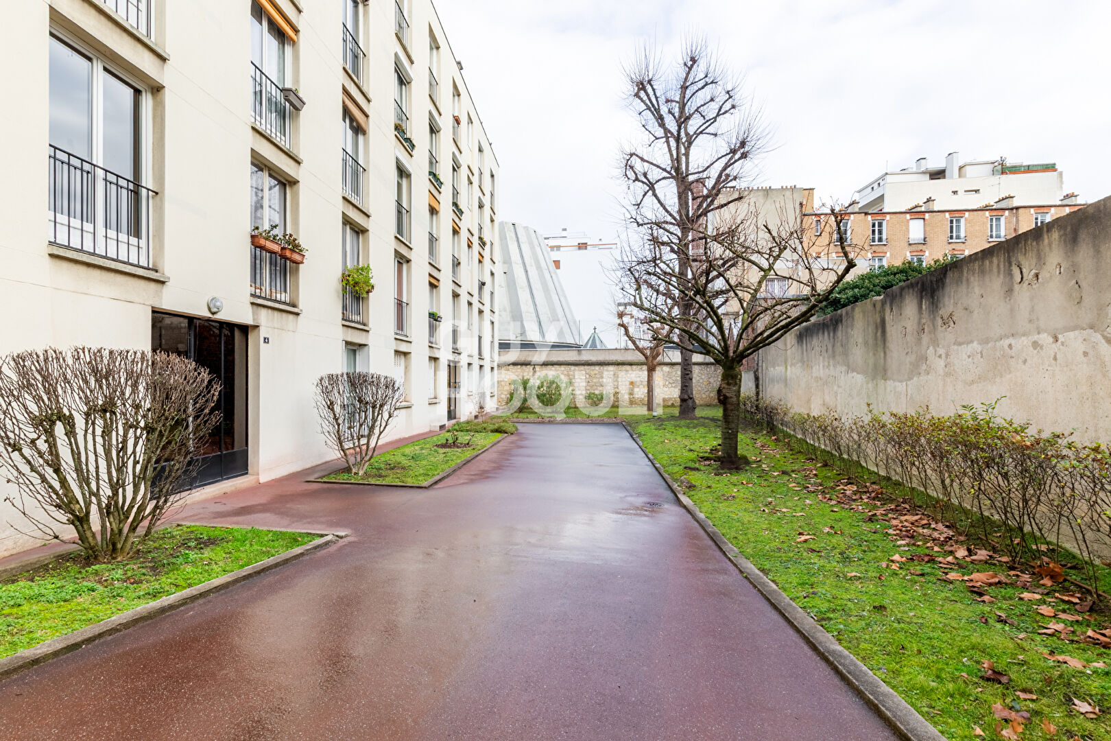 APPARTEMENT  2/3 PIECES  de 50m2 - PARIS 15°PARC G.BRASSENS - A RENOVER
