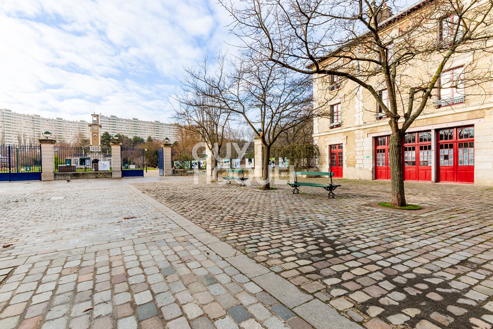 APPARTEMENT  2/3 PIECES  de 50m2 - PARIS 15°PARC G.BRASSENS - A RENOVER