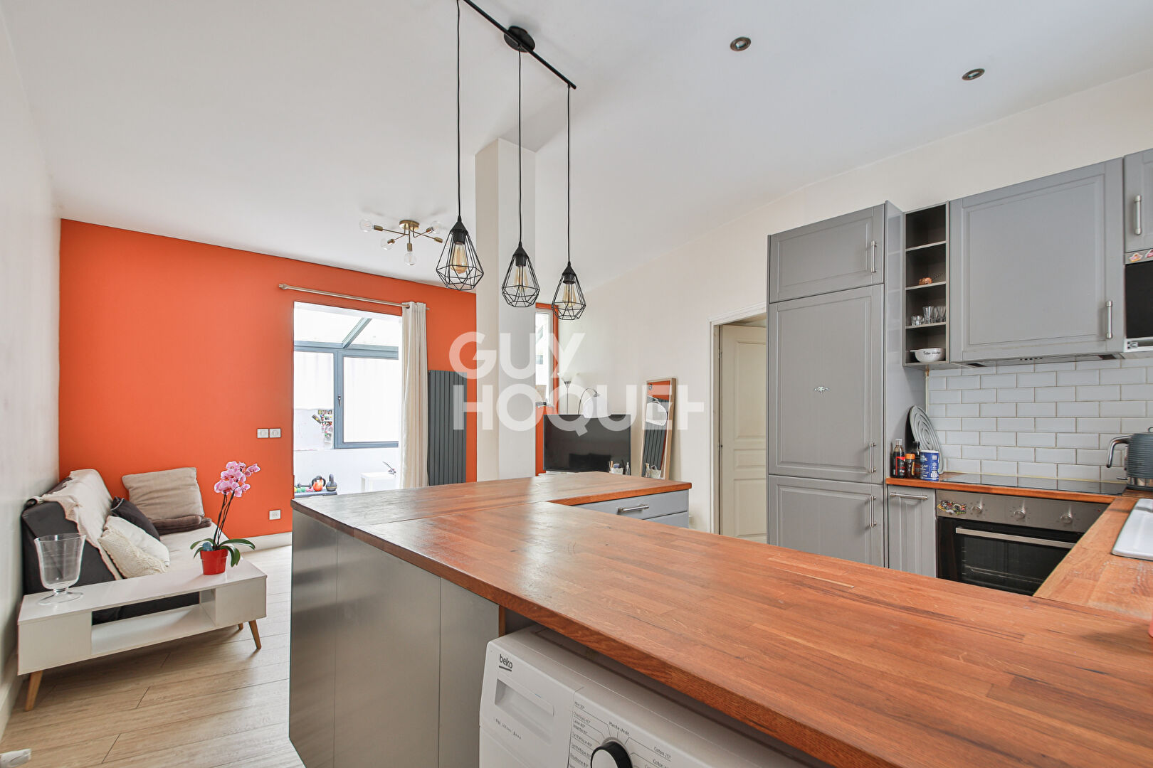 Appartement 3 pièces  en rez-de-cour PARIS 15